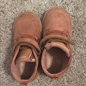 Stride Rite Brown Boots for Everyday Comfort
